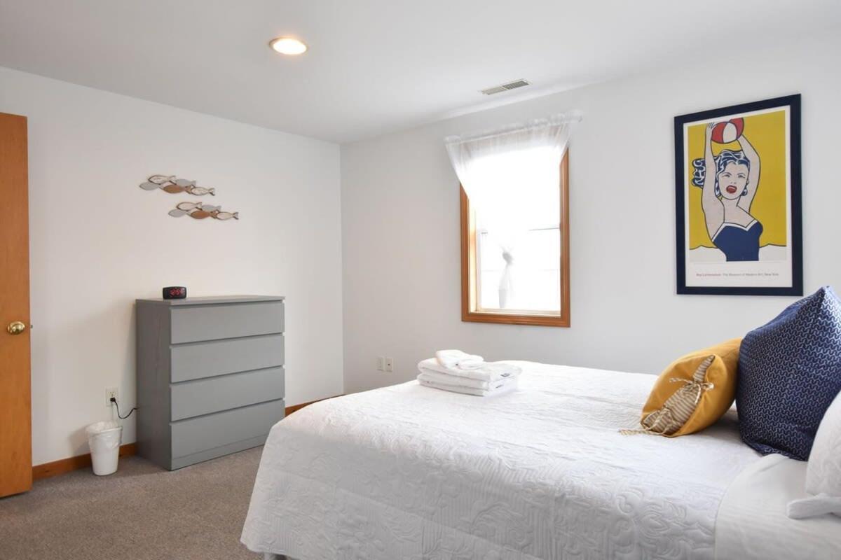 12216 - Beautiful Views Of Cape Cod Bay Access To Private Beach Easy Access To P-Town Truro Exteriör bild