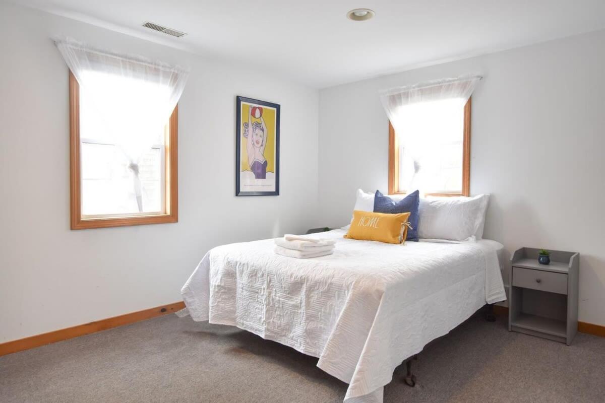 12216 - Beautiful Views Of Cape Cod Bay Access To Private Beach Easy Access To P-Town Truro Exteriör bild