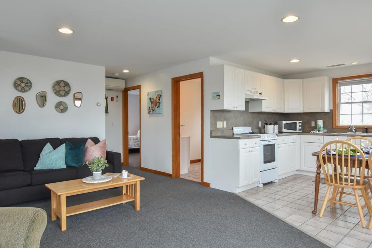 12216 - Beautiful Views Of Cape Cod Bay Access To Private Beach Easy Access To P-Town Truro Exteriör bild
