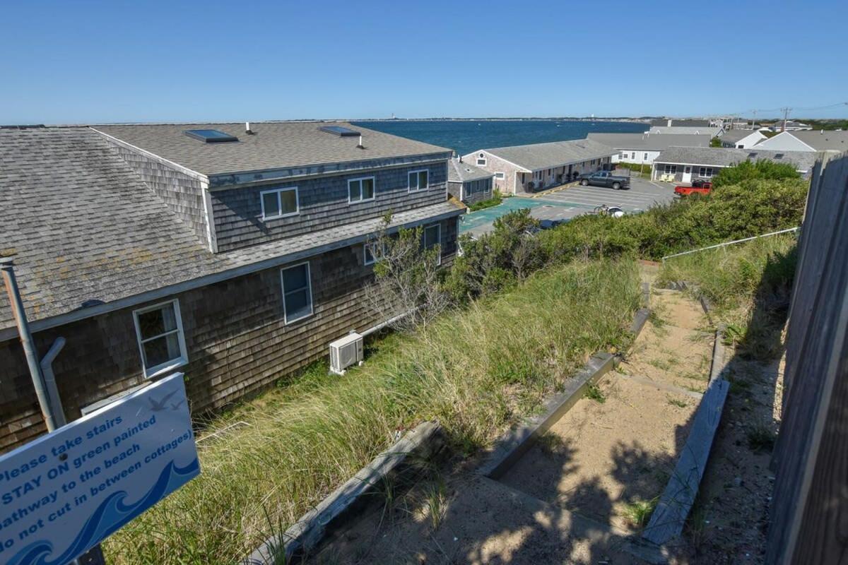12216 - Beautiful Views Of Cape Cod Bay Access To Private Beach Easy Access To P-Town Truro Exteriör bild